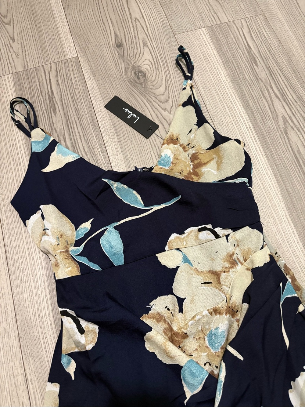 Lulu’s Draw You Close Navy Floral Dress Size Small NWT - Picture 5 of 9